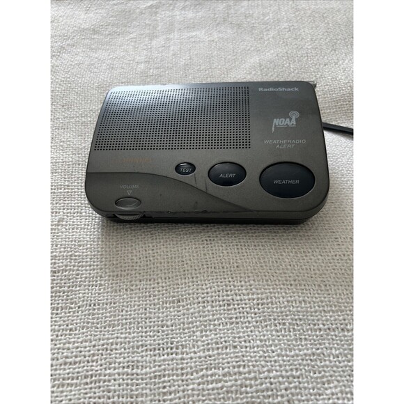 Radio Shack 12-247B Weather Radio Alert 7 Channel NOAA Digital - Tested preowned - Picture 9 of 10